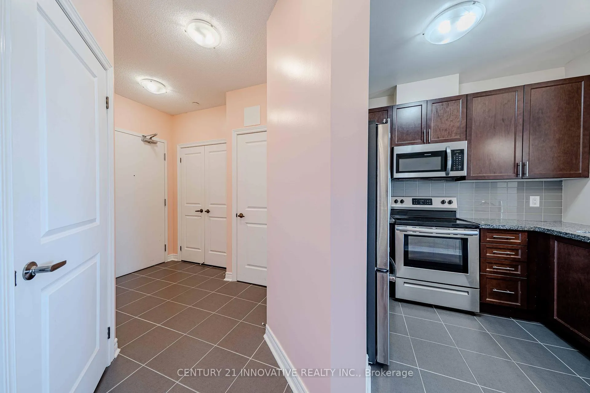 Photo 4 of Unit 806, 7325 Markham Road, Markham, Cedarwood — HOMEH
