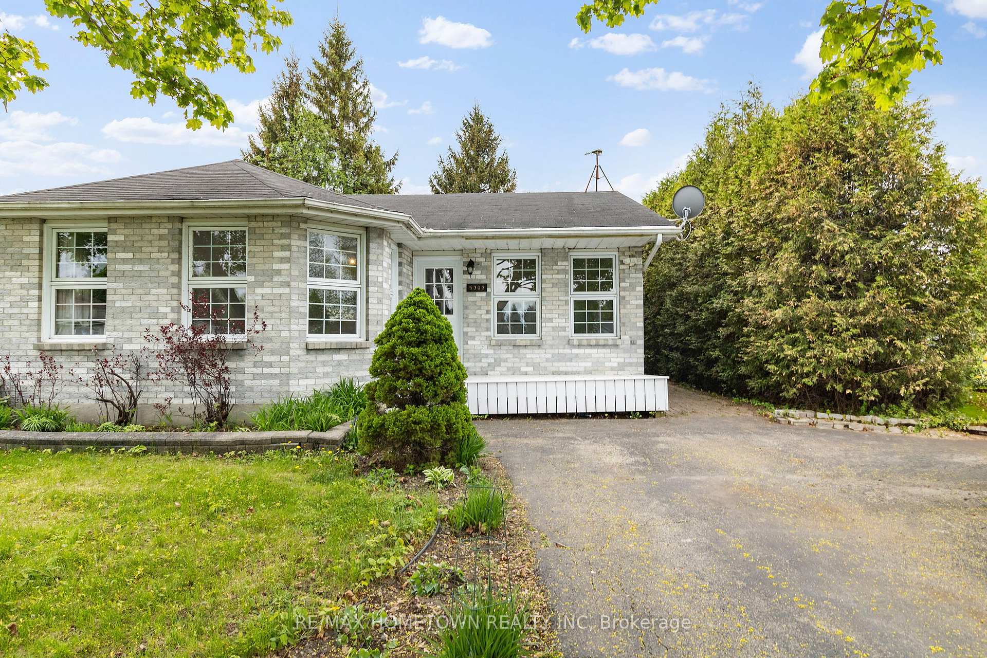 Photo 1 of 5303 Maple Street, Edwardsburgh/Cardinal, Town of Cardinal — HOMEH