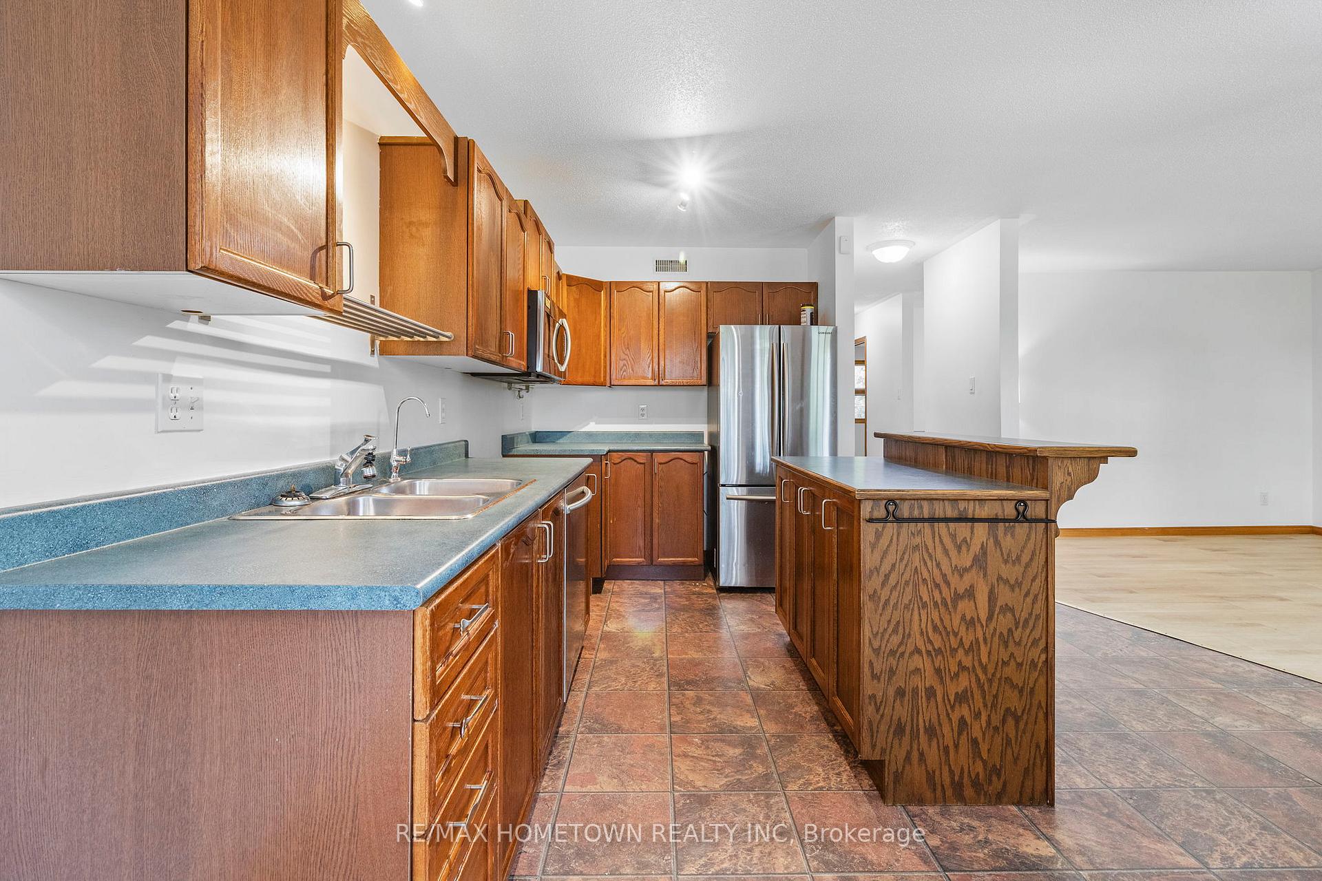 Photo 6 of 5303 Maple Street, Edwardsburgh/Cardinal, Town of Cardinal — HOMEH