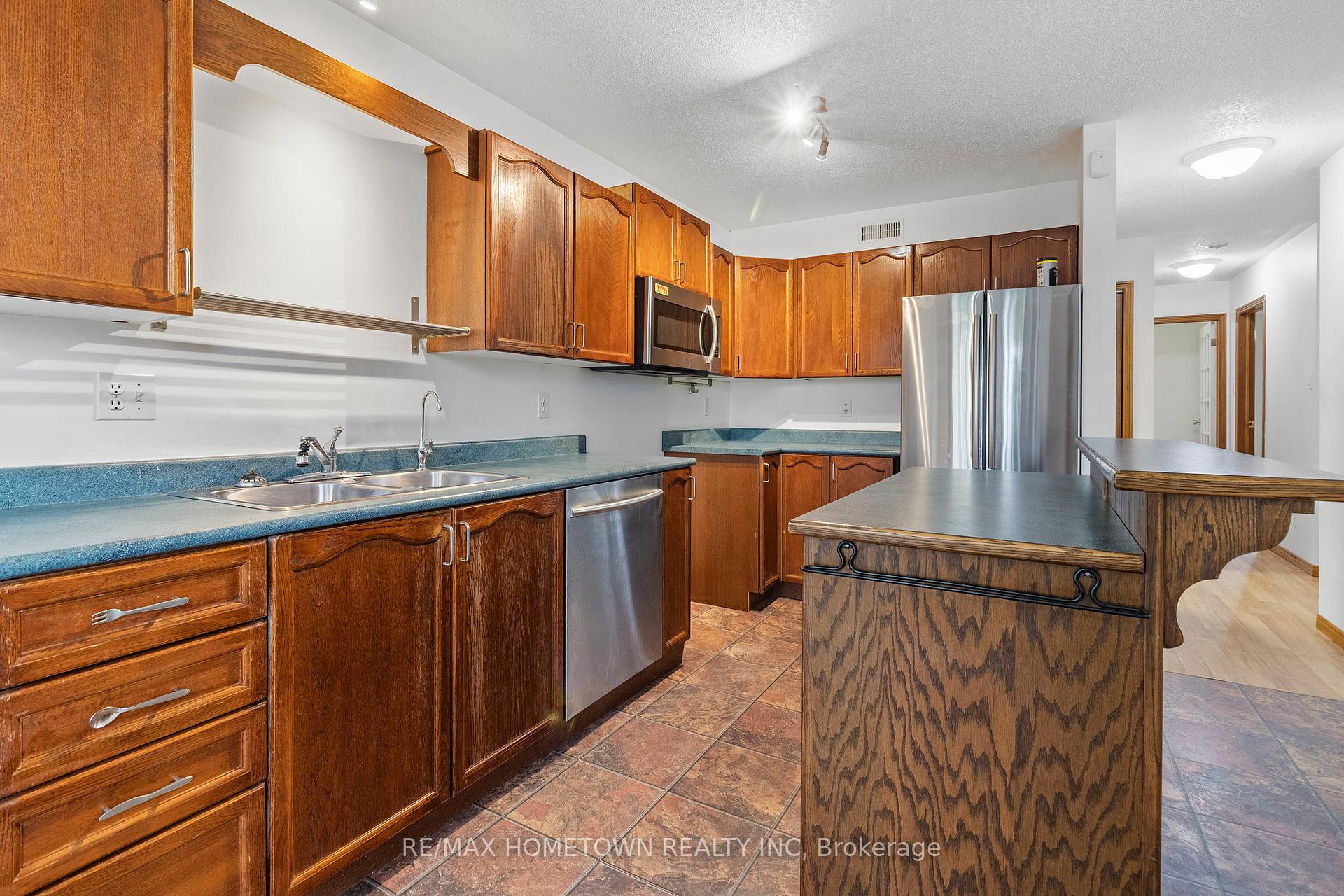 Photo 7 of 5303 Maple Street, Edwardsburgh/Cardinal, Town of Cardinal — HOMEH