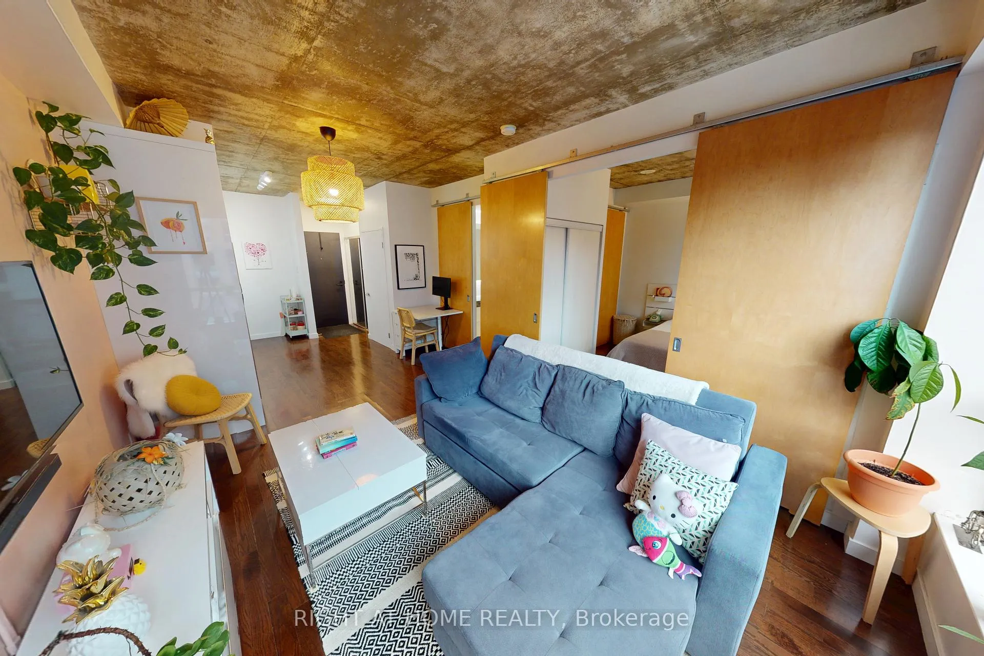 Photo 14 of Unit 403, 1 Shaw Street, Toronto, Niagara — HOMEH