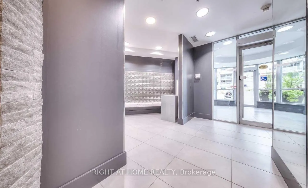 Photo 29 of Unit 403, 1 Shaw Street, Toronto, Niagara — HOMEH