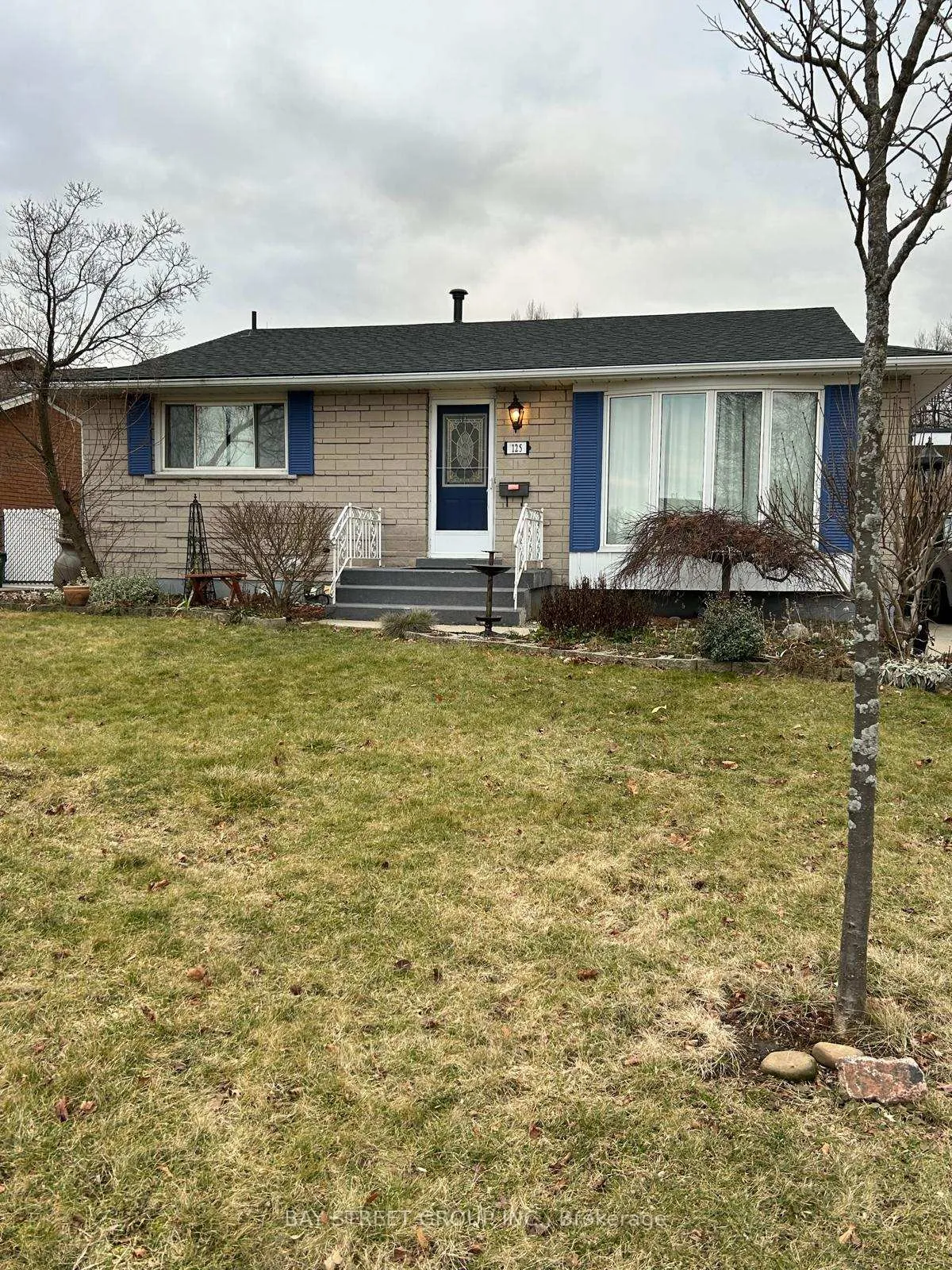 Photo 2 of 125 Loyalist Drive, Hamilton, Corman — HOMEH