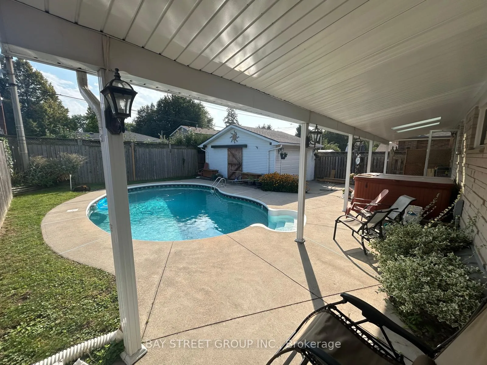 Photo 18 of 125 Loyalist Drive, Hamilton, Corman — HOMEH