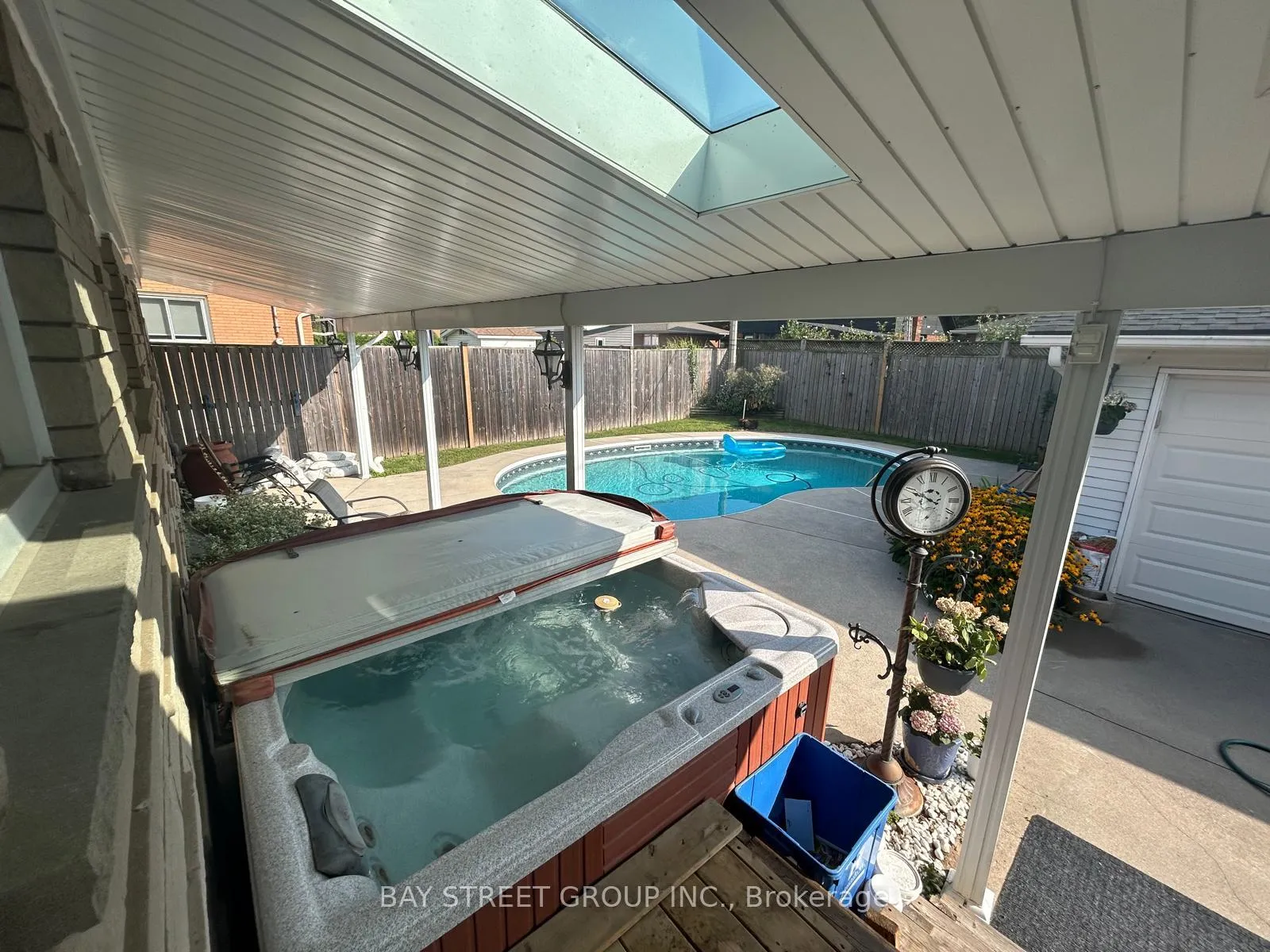 Photo 20 of 125 Loyalist Drive, Hamilton, Corman — HOMEH