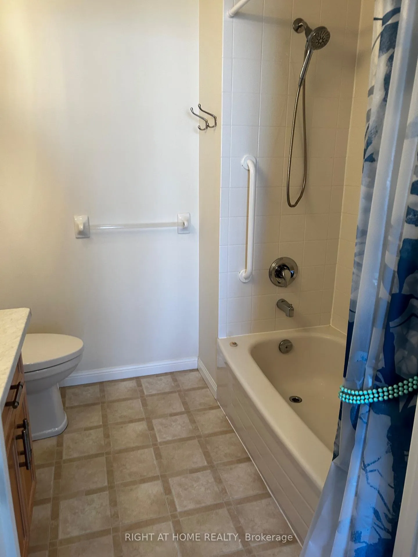 Photo 23 of Unit 513, 94 Dean Avenue, Barrie, Painswick South — HOMEH