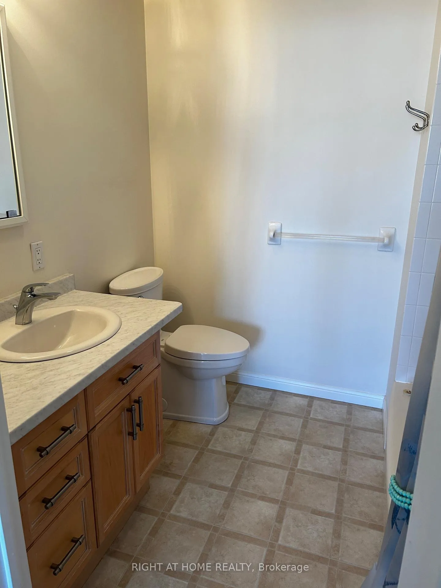 Photo 24 of Unit 513, 94 Dean Avenue, Barrie, Painswick South — HOMEH