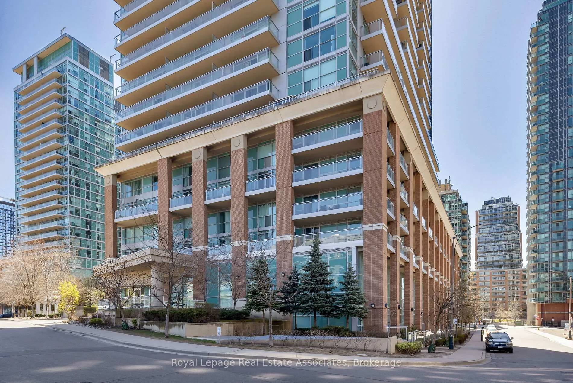 Photo 4 of Unit 1203, 100 Western Battery Road, Toronto, Niagara — HOMEH