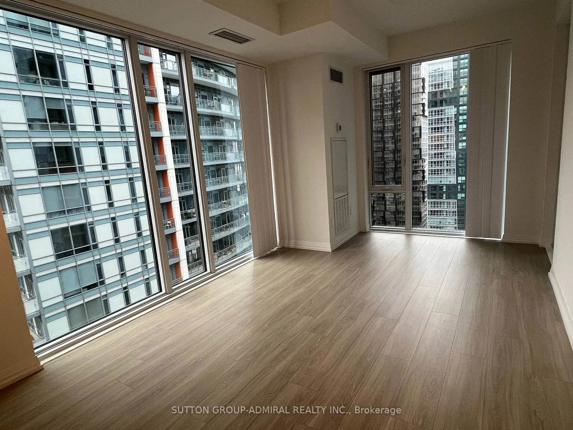 Photo 11 of Unit 3529, 28 Widmer Street, Toronto, Waterfront Communities — HOMEH