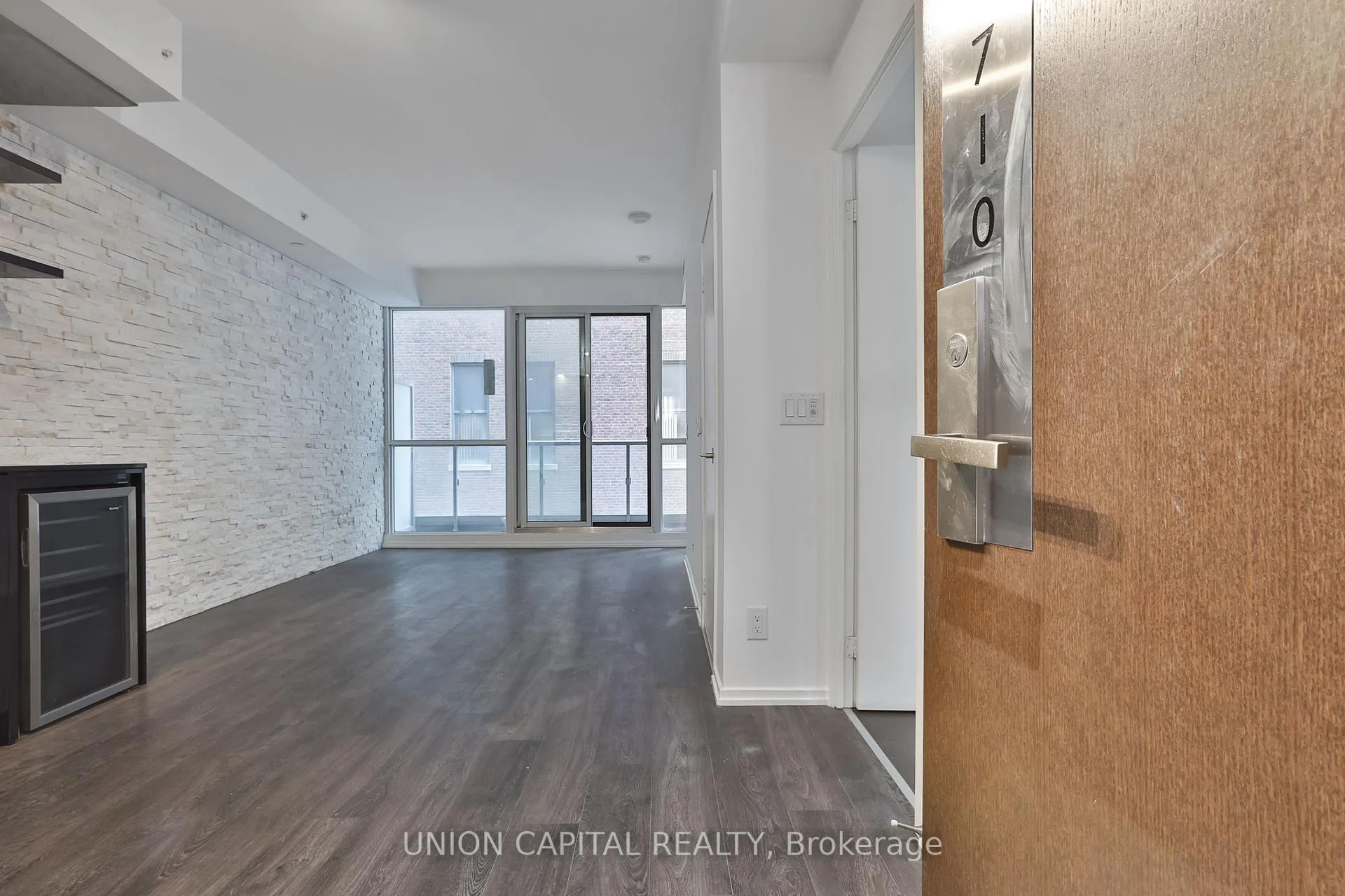 Photo 2 of Unit 710, 70 Temperance Street, Toronto, Bay Street Corridor — HOMEH
