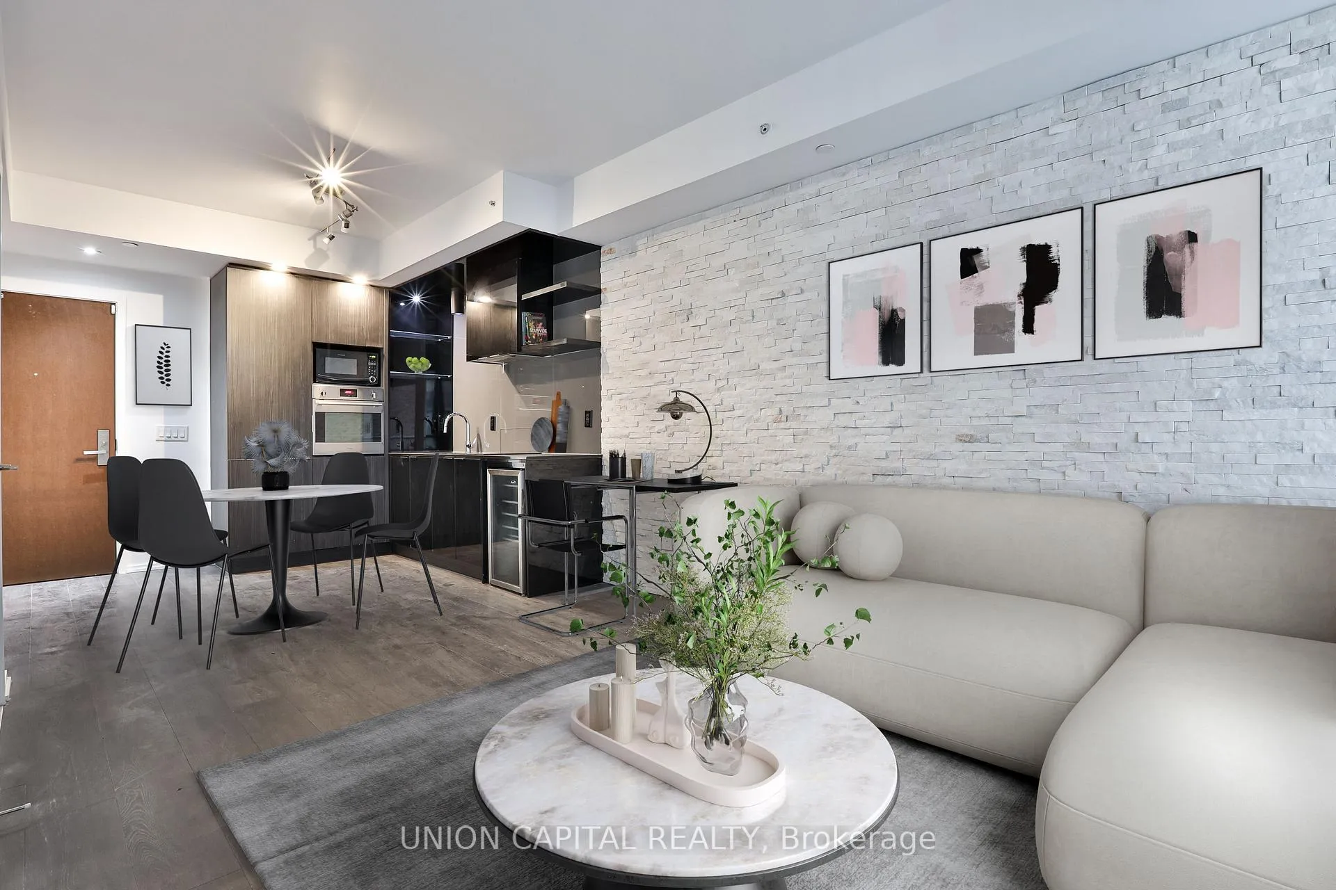 Photo 4 of Unit 710, 70 Temperance Street, Toronto, Bay Street Corridor — HOMEH