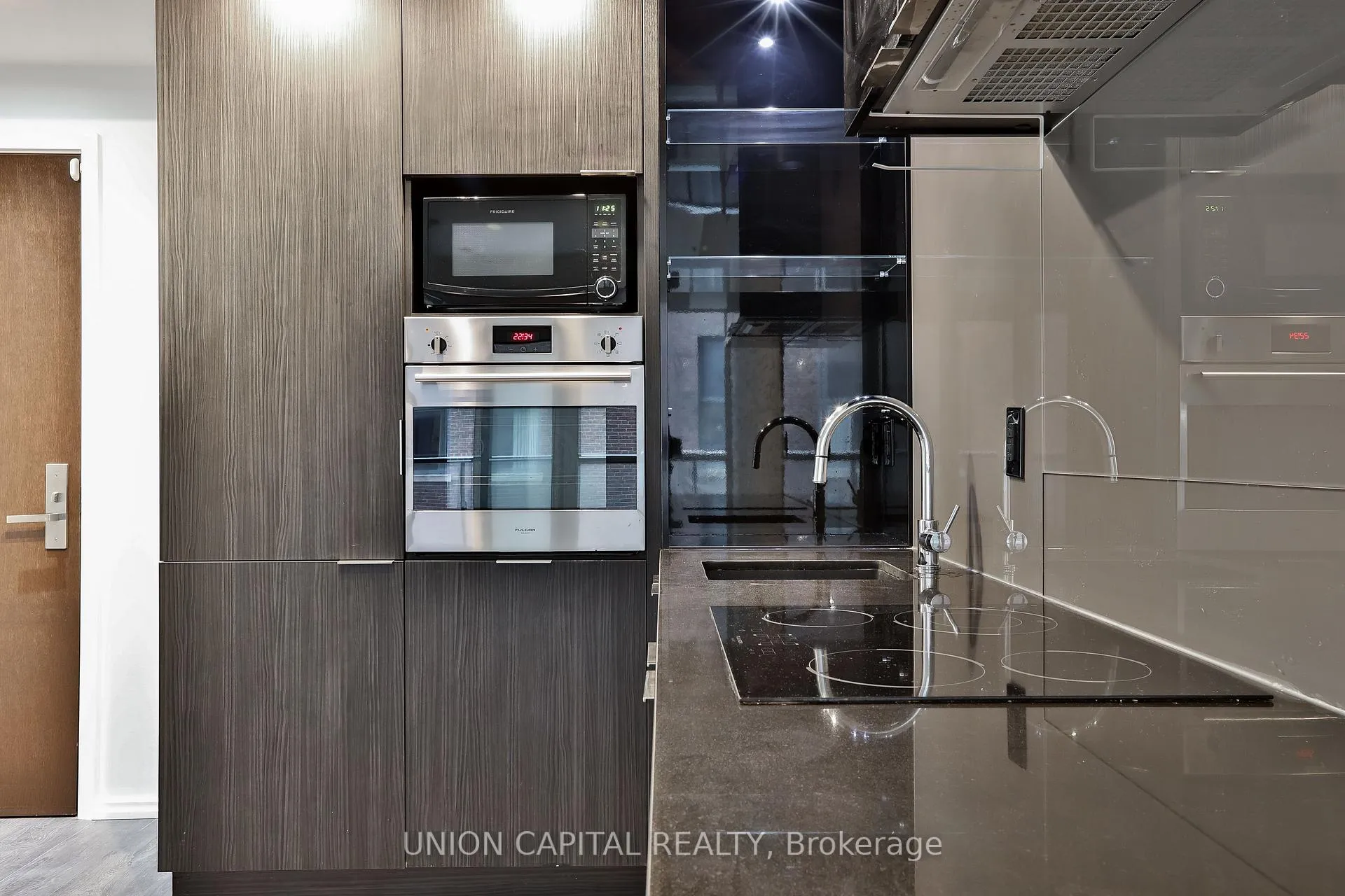 Photo 7 of Unit 710, 70 Temperance Street, Toronto, Bay Street Corridor — HOMEH