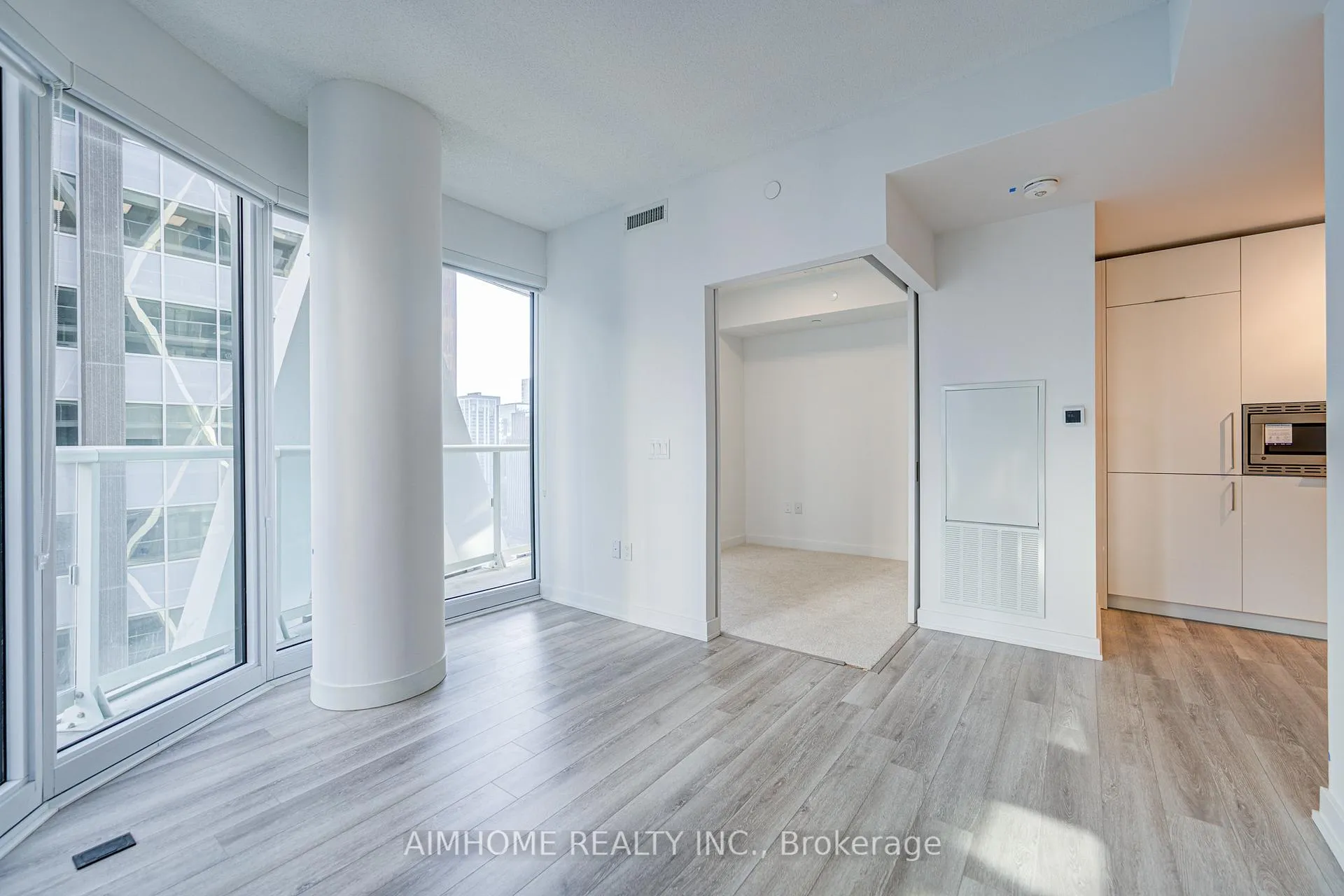 Photo 10 of Unit 2412, 230 Simcoe Street, Toronto, Kensington-Chinatown — HOMEH