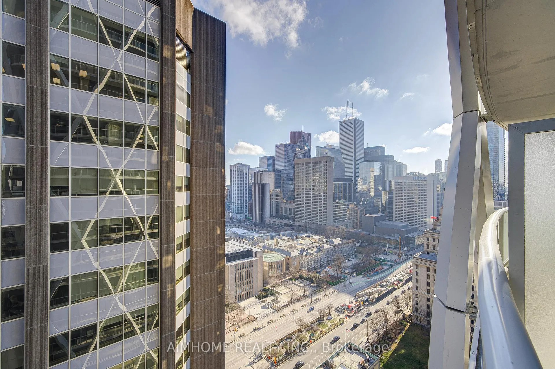Photo 17 of Unit 2412, 230 Simcoe Street, Toronto, Kensington-Chinatown — HOMEH