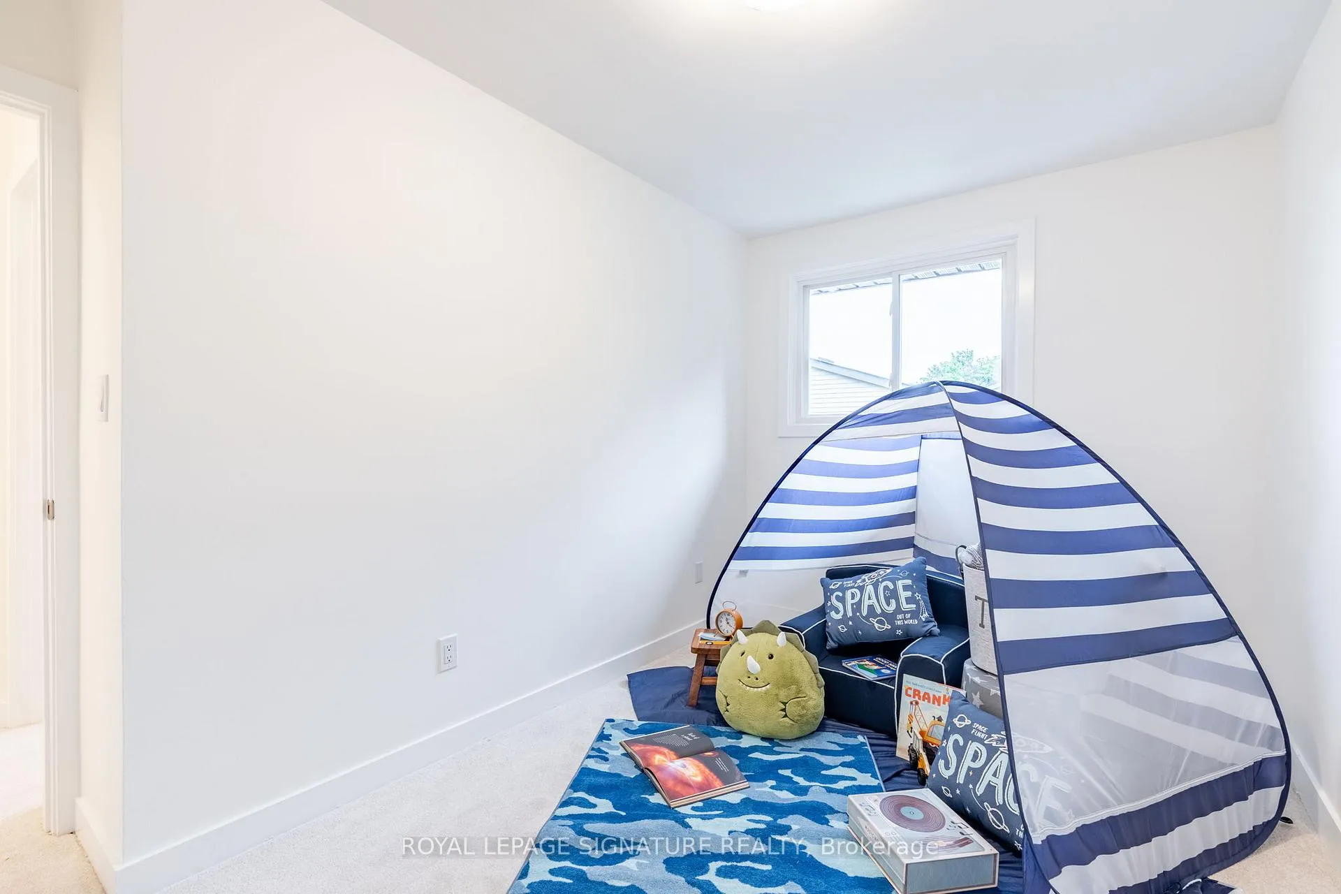 Photo 15 of 26 Woodman Drive N, Hamilton, Kentley — HOMEH