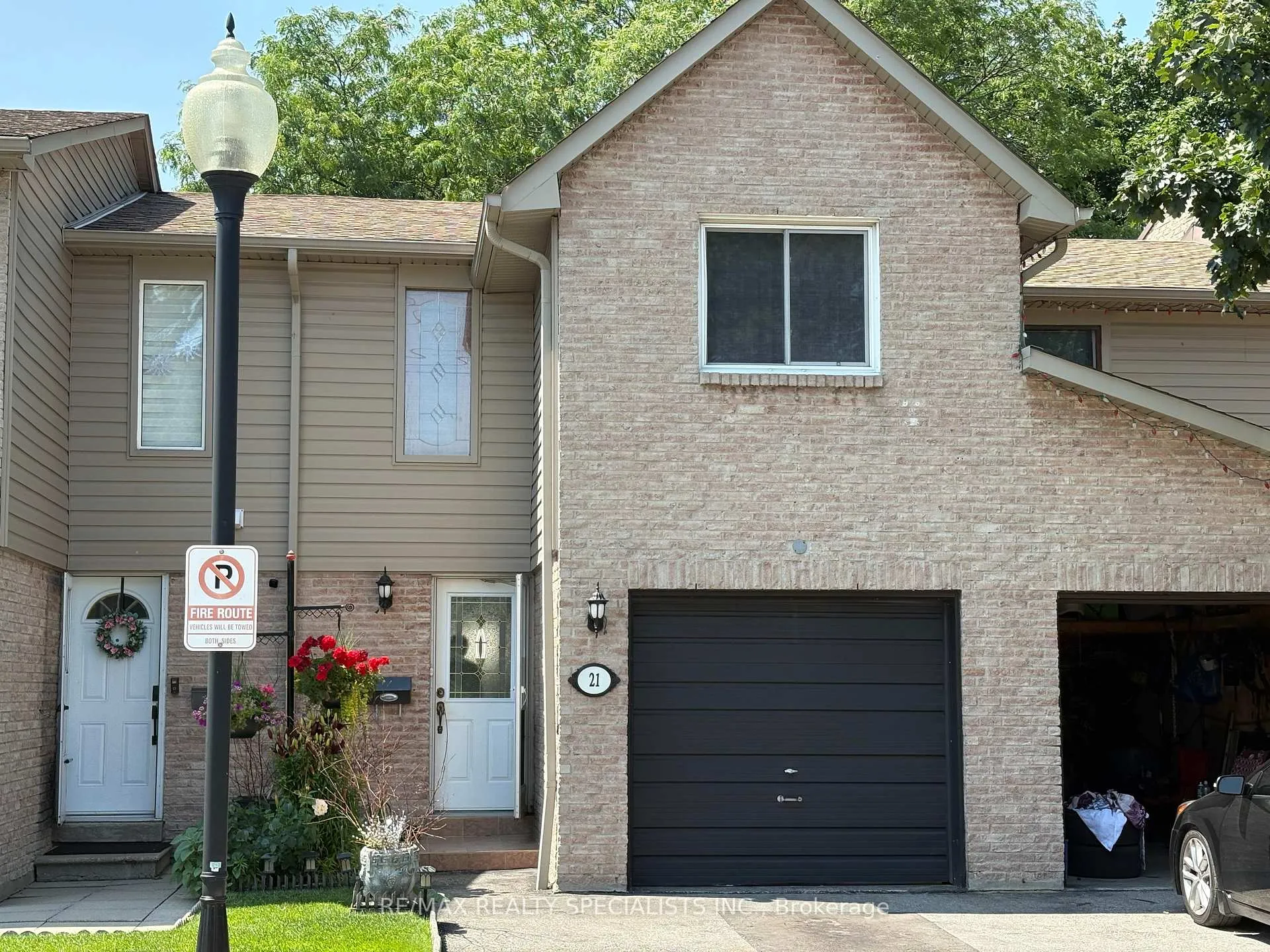Front of Unit 21, 2035 Asta Drive
