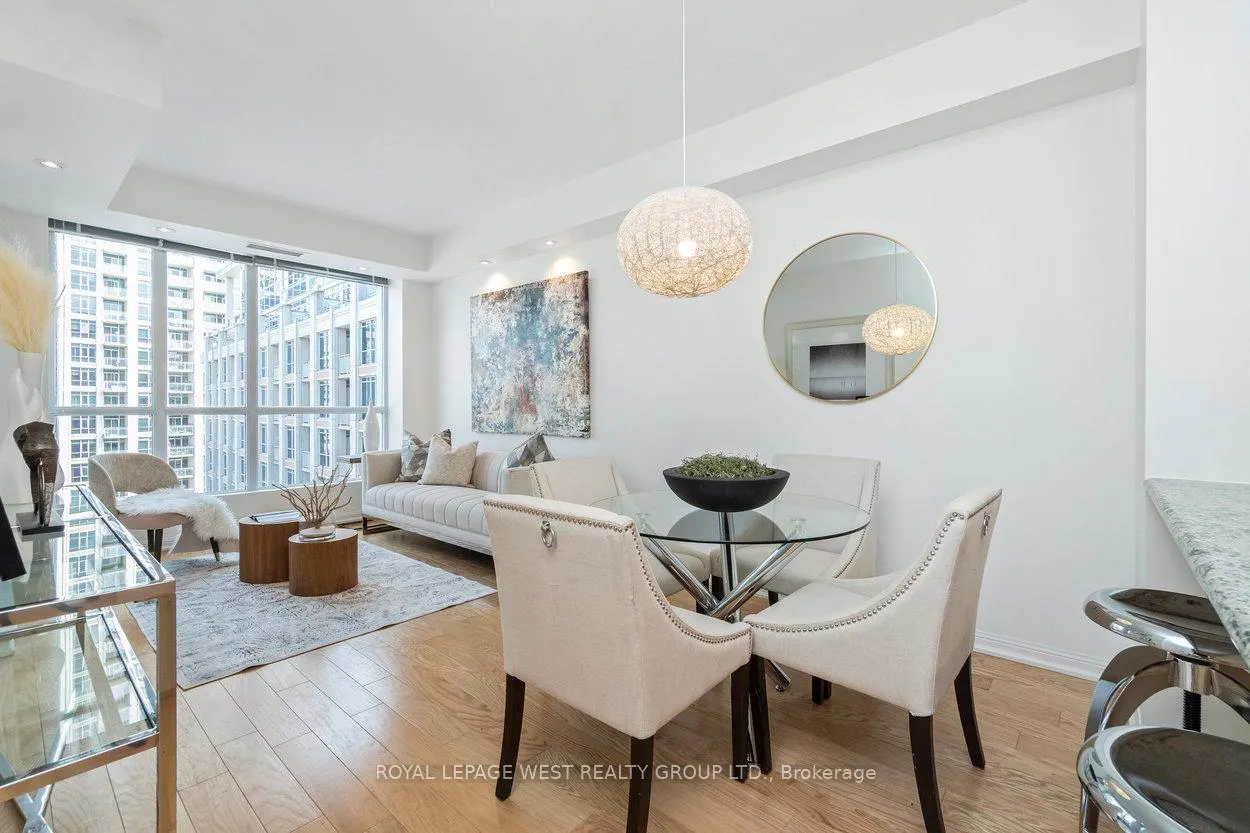 Photo 3 of Unit 809, 628 Fleet Street, Toronto, Niagara — HOMEH