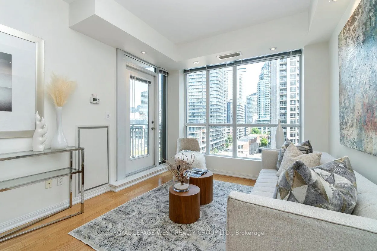 Photo 5 of Unit 809, 628 Fleet Street, Toronto, Niagara — HOMEH