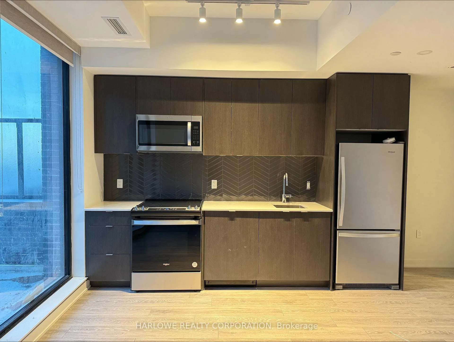 Photo 2 of Unit 163 E, 1610 Charles Street E, Whitby, Port Whitby — HOMEH