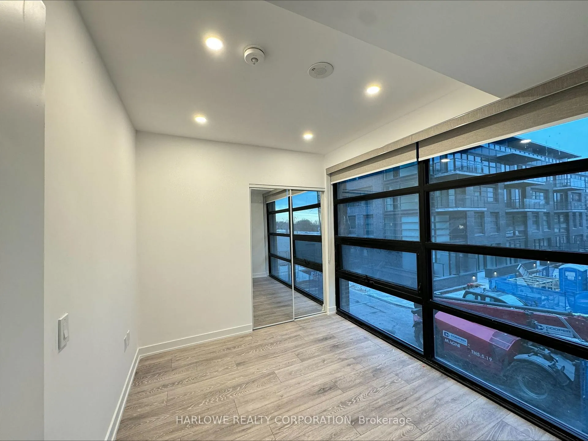 Photo 5 of Unit 163 E, 1610 Charles Street E, Whitby, Port Whitby — HOMEH