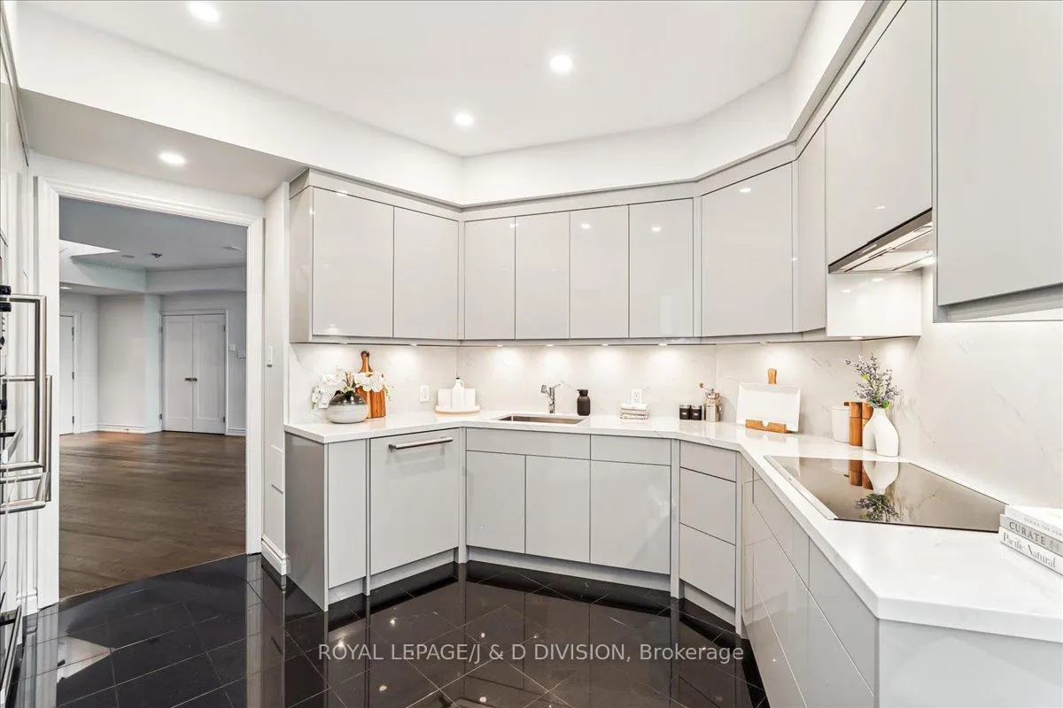 Photo 9 of Unit PH9, 3800 Yonge Street, Toronto, Bedford Park-Nortown — HOMEH
