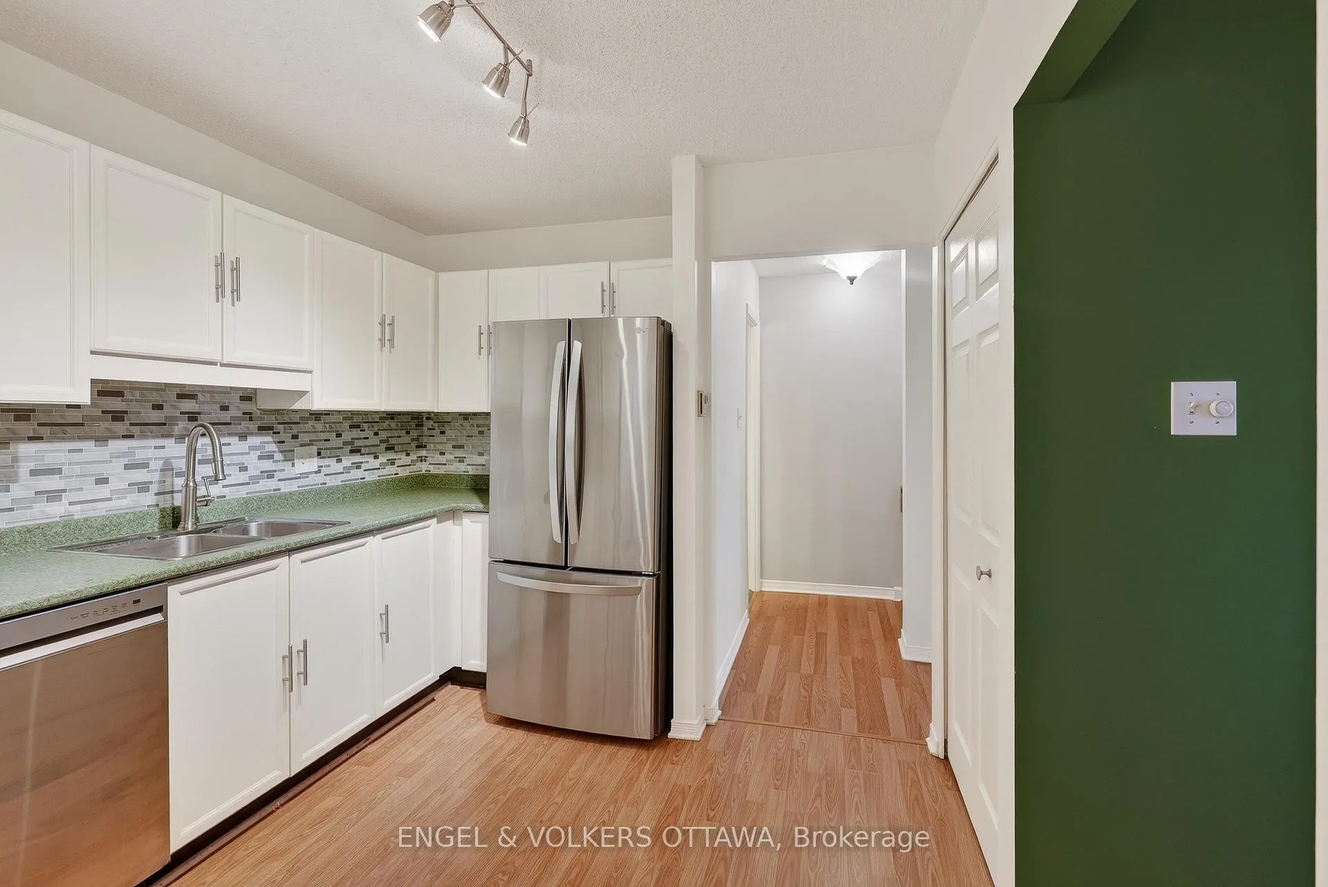 Photo 10 of Unit 208, 6 Terrace Drive, Ottawa, Westcliffe Estates — HOMEH