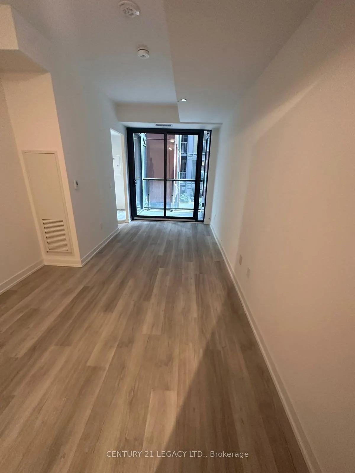 Photo 4 of Unit 301, 28 Eastern Avenue, Toronto, Moss Park — HOMEH