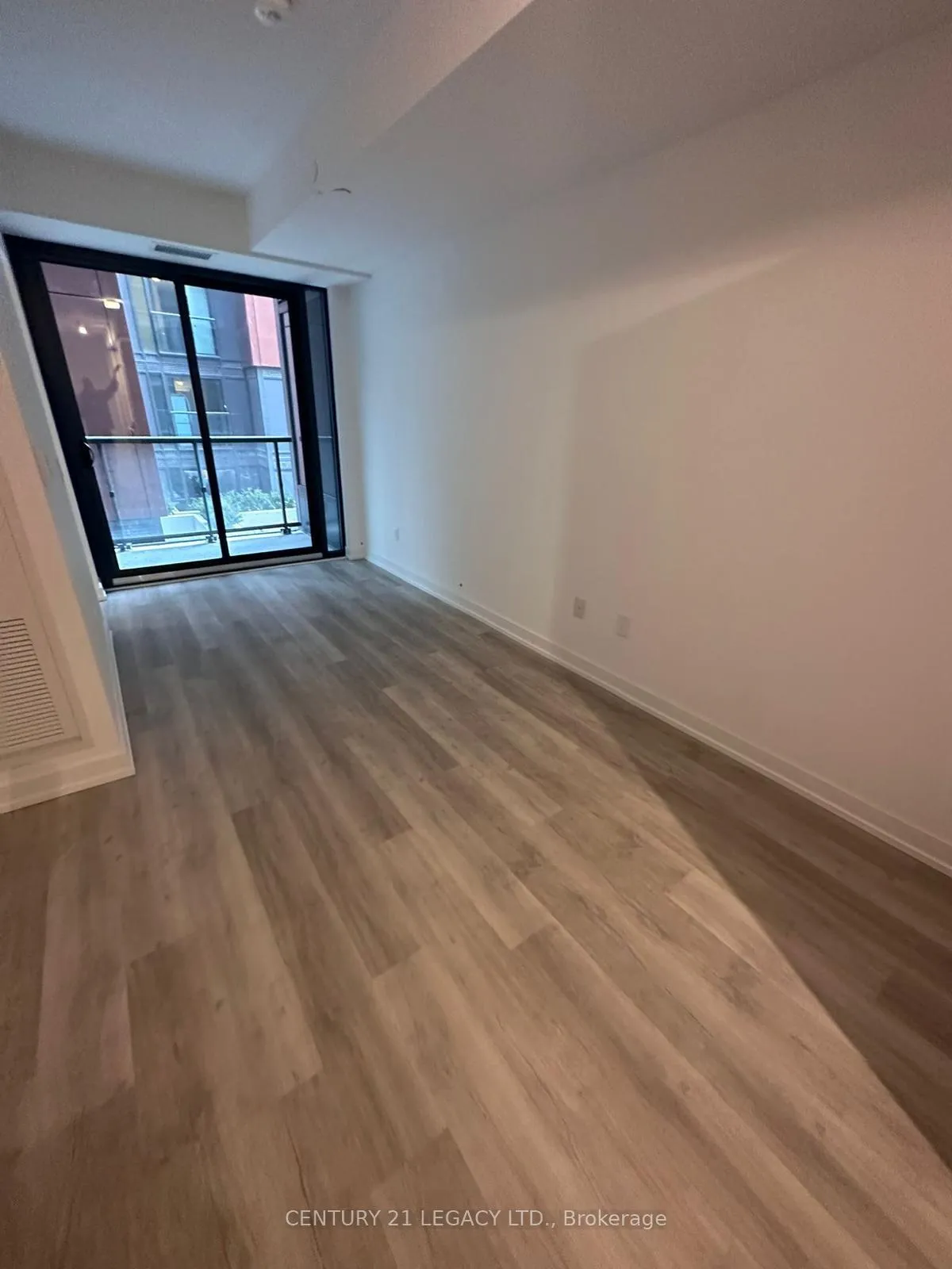 Photo 6 of Unit 301, 28 Eastern Avenue, Toronto, Moss Park — HOMEH