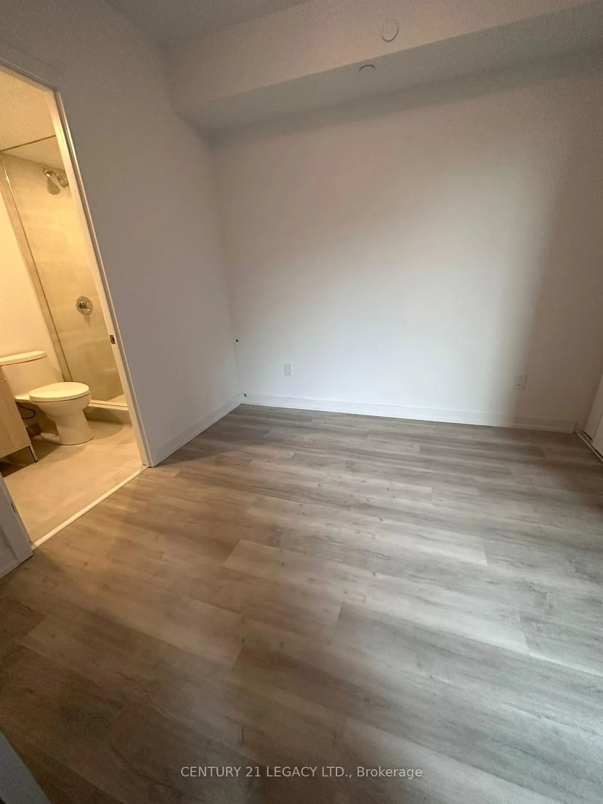 Photo 9 of Unit 301, 28 Eastern Avenue, Toronto, Moss Park — HOMEH