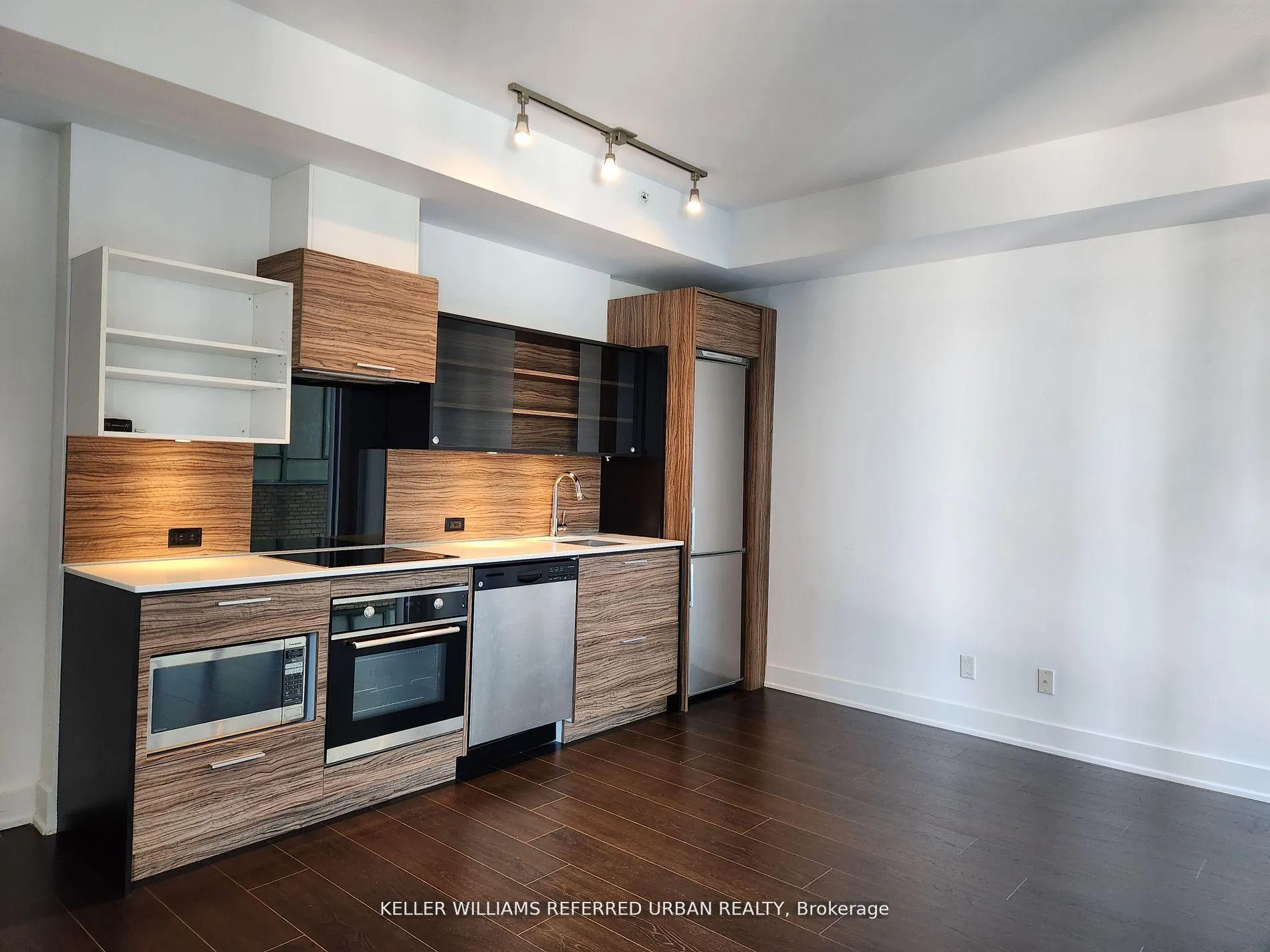 Photo 10 of Unit 709, 75 St Nicholas Street, Toronto, Bay Street Corridor — HOMEH