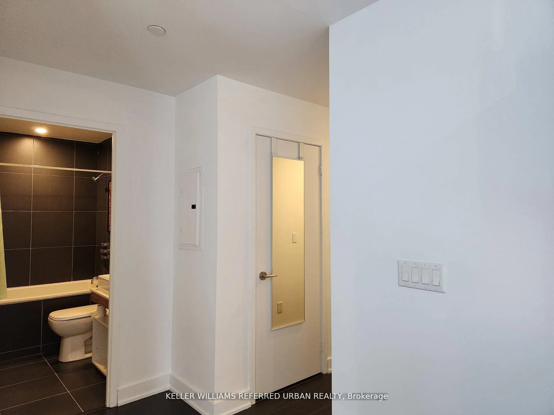 Photo 14 of Unit 709, 75 St Nicholas Street, Toronto, Bay Street Corridor — HOMEH