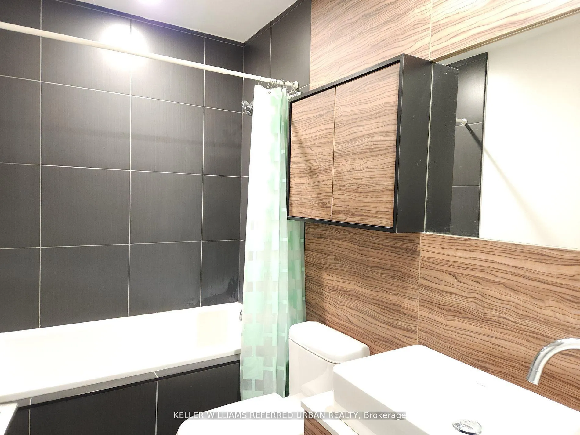 Photo 15 of Unit 709, 75 St Nicholas Street, Toronto, Bay Street Corridor — HOMEH