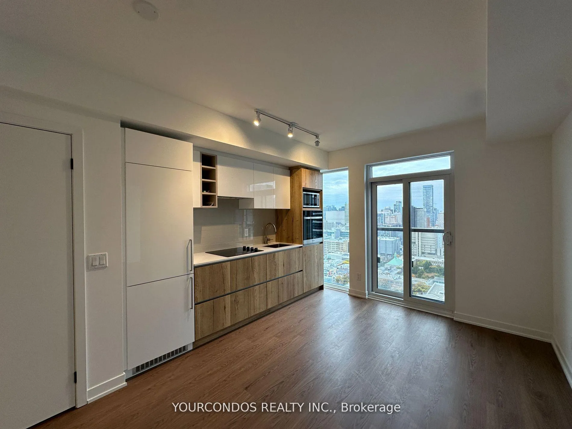 Photo 2 of Unit 3205, 319 Jarvis Street, Toronto, Moss Park — HOMEH