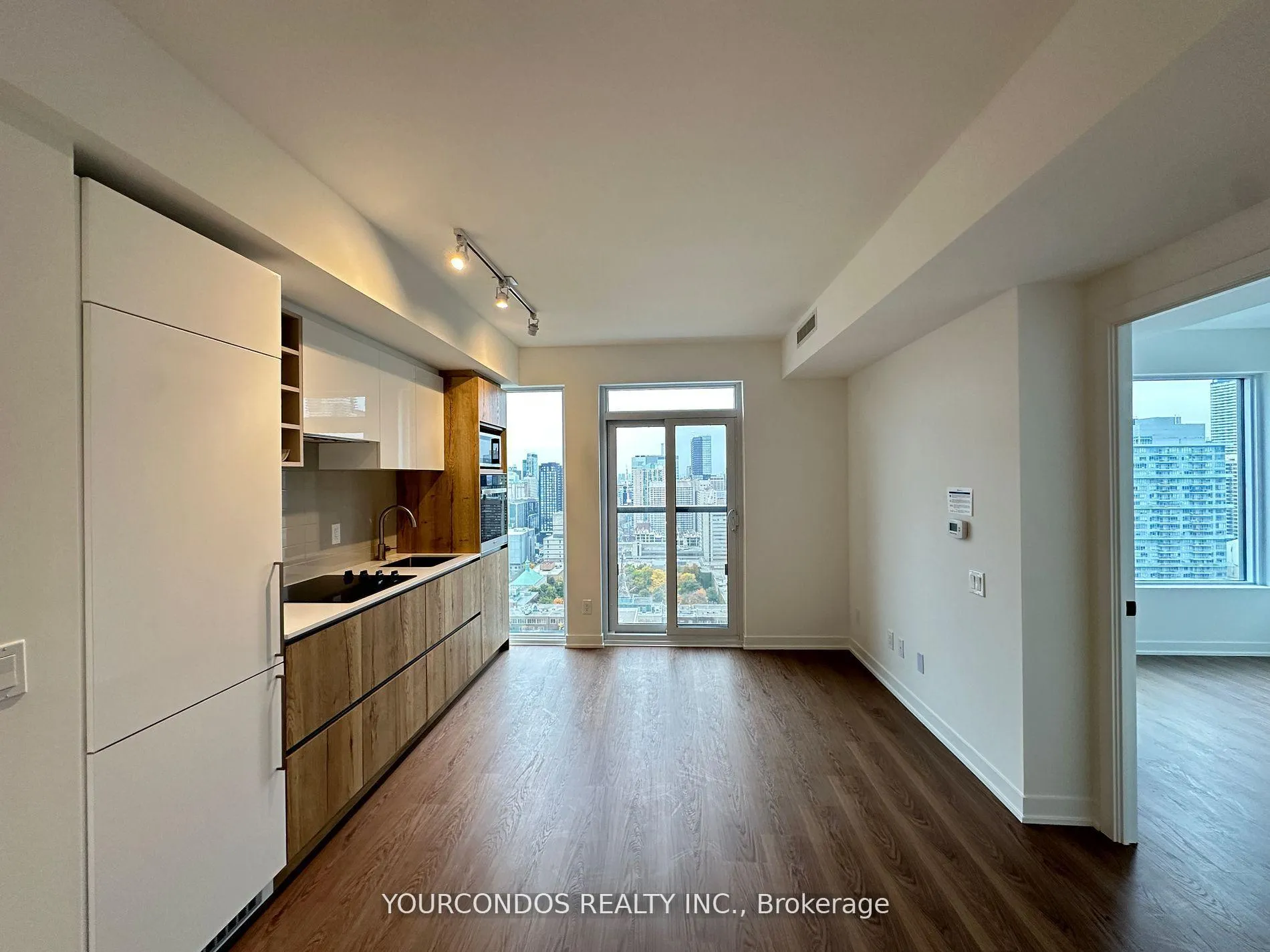 Photo 7 of Unit 3205, 319 Jarvis Street, Toronto, Moss Park — HOMEH