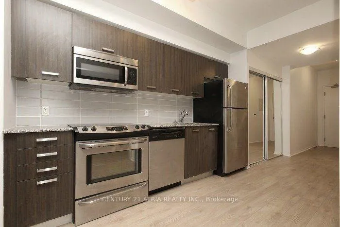 Photo 3 of Unit 401, 832 Bay Street, Toronto, Bay Street Corridor — HOMEH