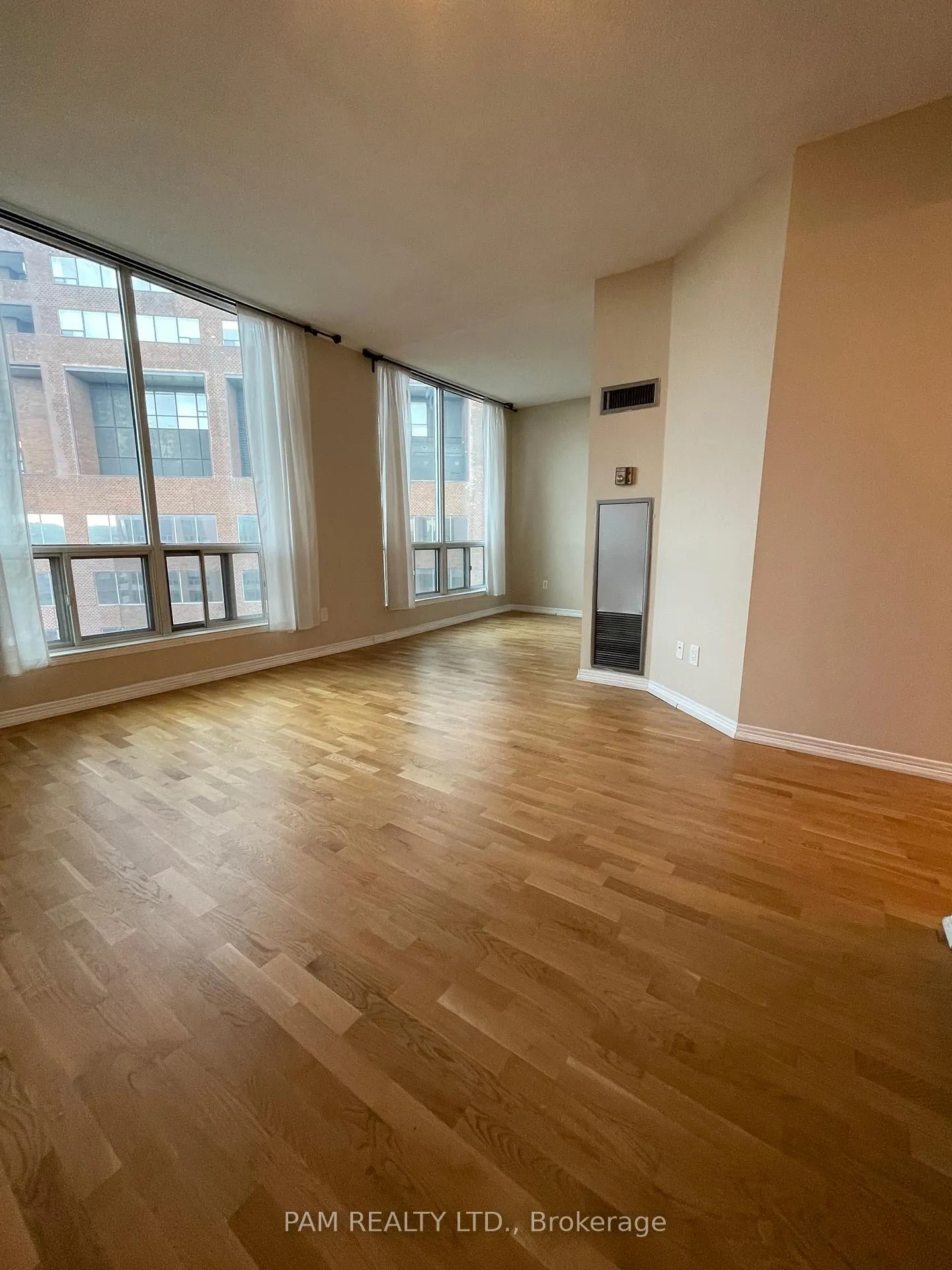 Photo 10 of Unit PH109, 942 Yonge Street, Toronto, The Annex — HOMEH
