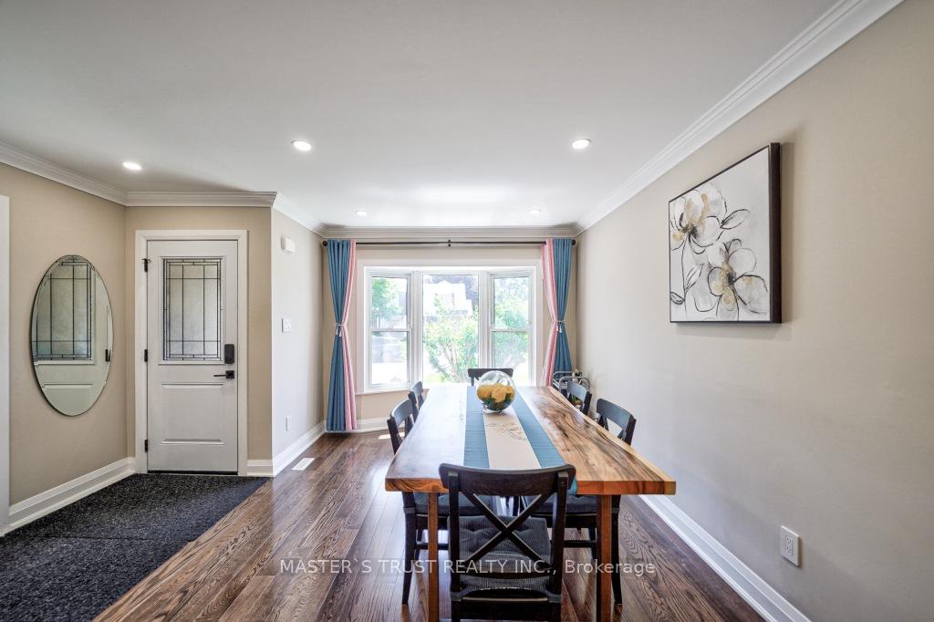 Photo 5 of 127 Batson Drive, Aurora, Aurora Village — HOMEH