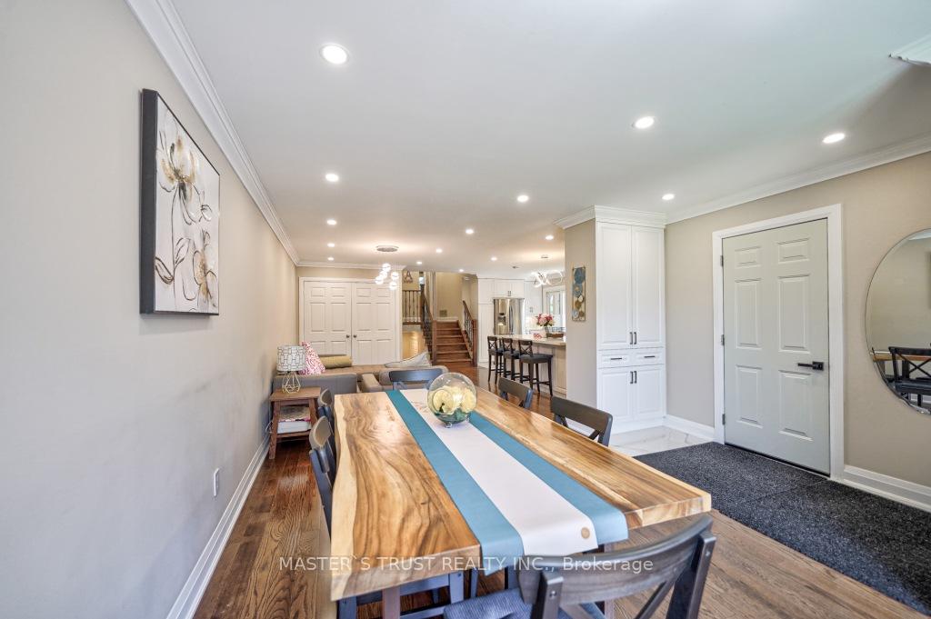 Photo 8 of 127 Batson Drive, Aurora, Aurora Village — HOMEH