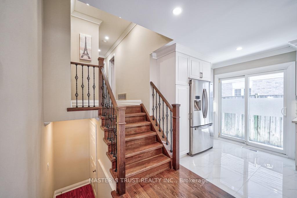 Photo 18 of 127 Batson Drive, Aurora, Aurora Village — HOMEH