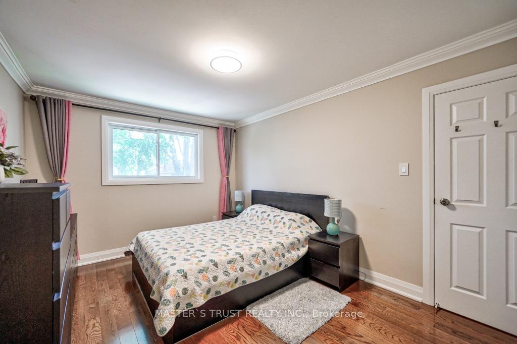 Photo 21 of 127 Batson Drive, Aurora, Aurora Village — HOMEH