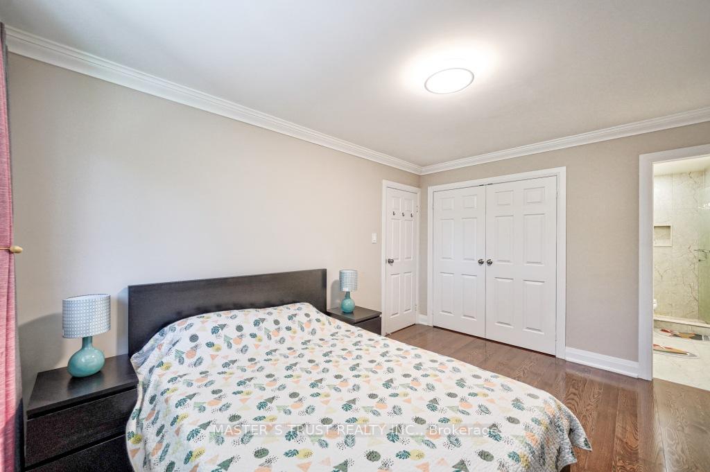 Photo 22 of 127 Batson Drive, Aurora, Aurora Village — HOMEH