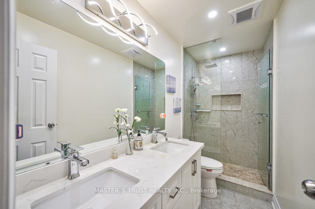 Photo 23 of 127 Batson Drive, Aurora, Aurora Village — HOMEH