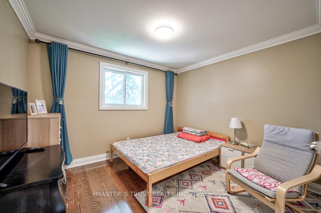 Photo 24 of 127 Batson Drive, Aurora, Aurora Village — HOMEH
