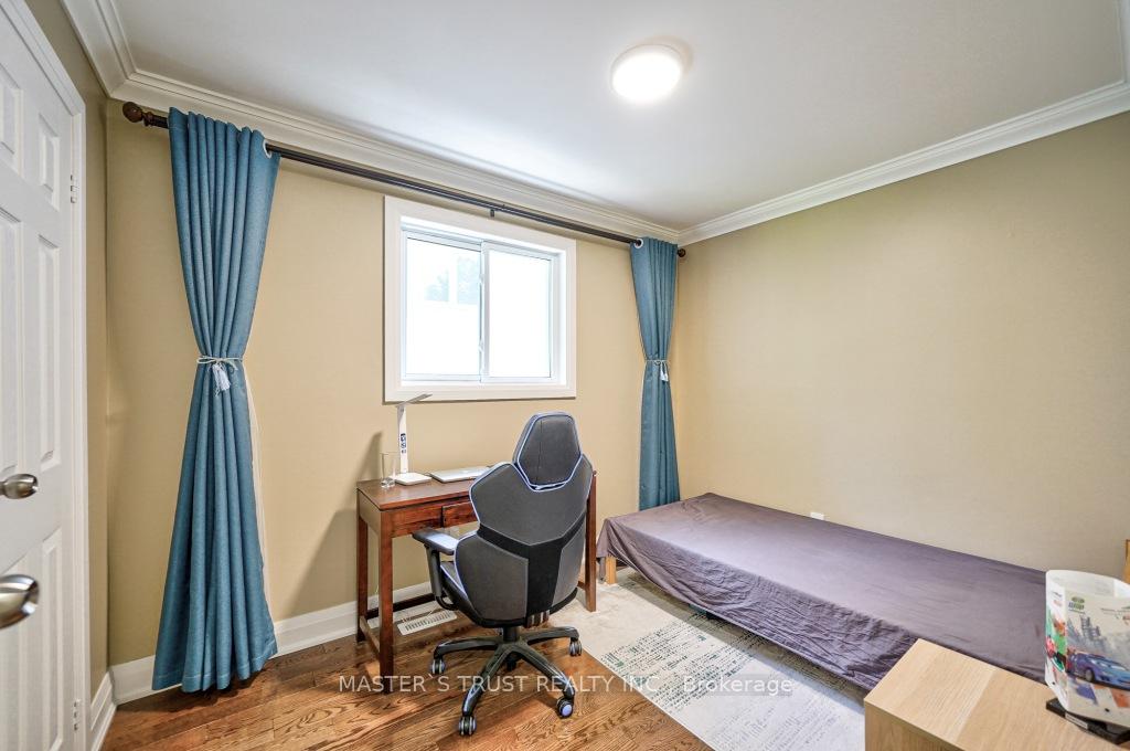 Photo 26 of 127 Batson Drive, Aurora, Aurora Village — HOMEH