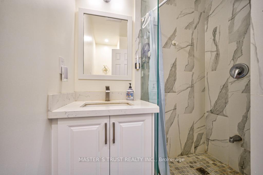 Photo 29 of 127 Batson Drive, Aurora, Aurora Village — HOMEH
