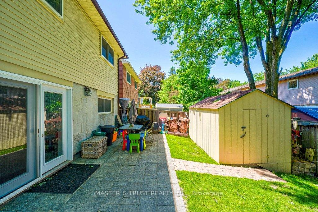 Photo 32 of 127 Batson Drive, Aurora, Aurora Village — HOMEH