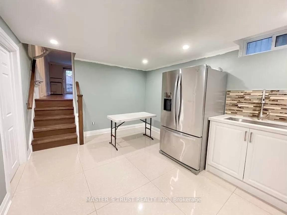 Photo 37 of 127 Batson Drive, Aurora, Aurora Village — HOMEH