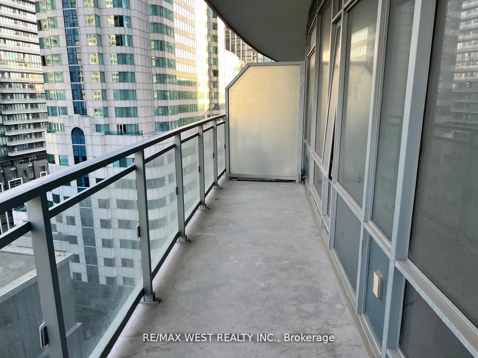 Photo 23 of Unit 1209, 21 Widmer Street, Toronto, Waterfront Communities — HOMEH