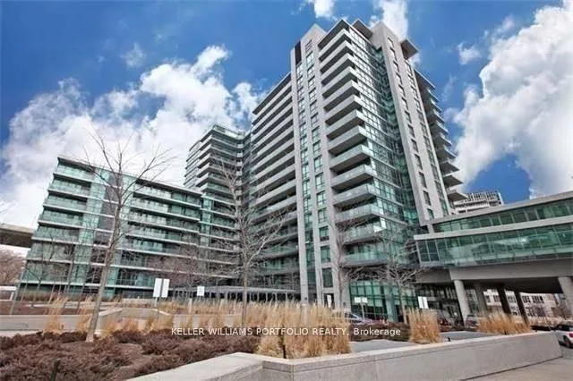 Front of Unit 972, 209 Fort York Boulevard
