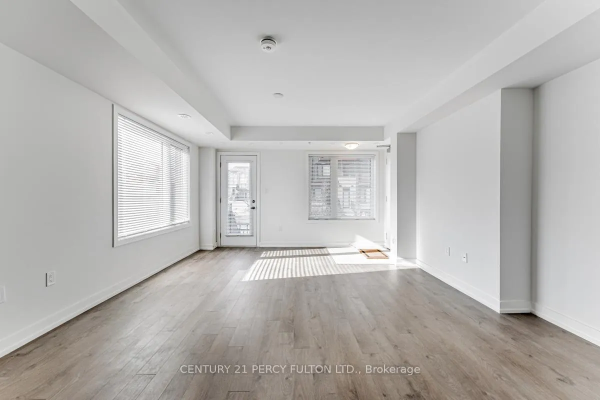 Photo 6 of Unit 407, 1555 Kingston Road E, Pickering, Town Centre — HOMEH